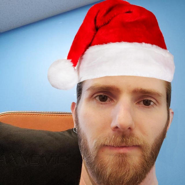 Linus Tech Tips - happy holidays from the entire LMG team, hope you got the tech tips you need