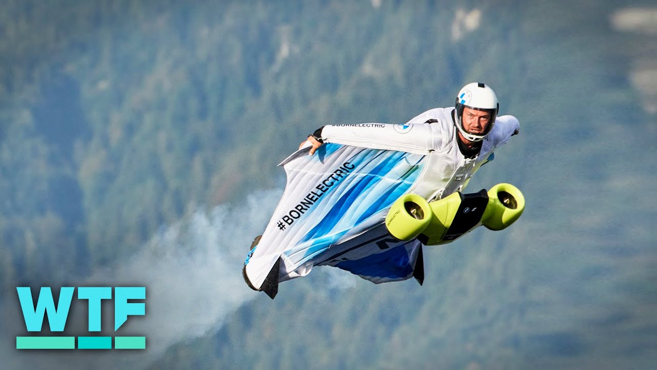 image 0 Watch World's First Electric Wingsuit Flight